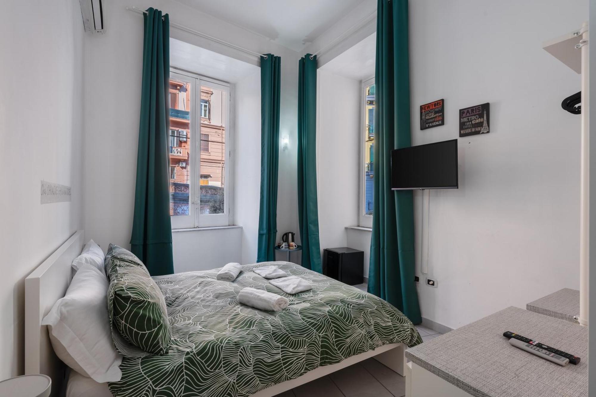 Nina Suites Неаполь Екстер'єр фото