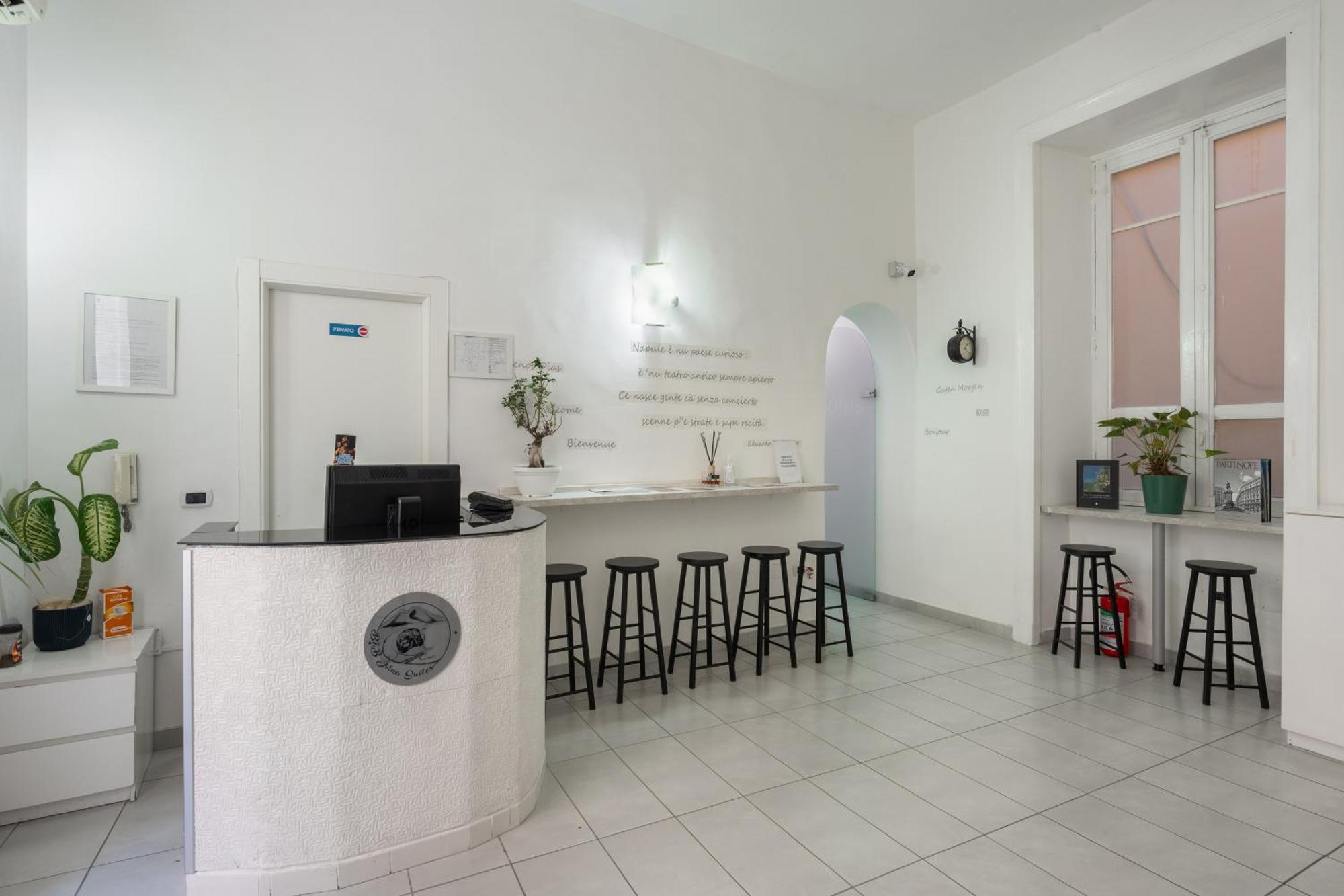 Nina Suites Неаполь Екстер'єр фото