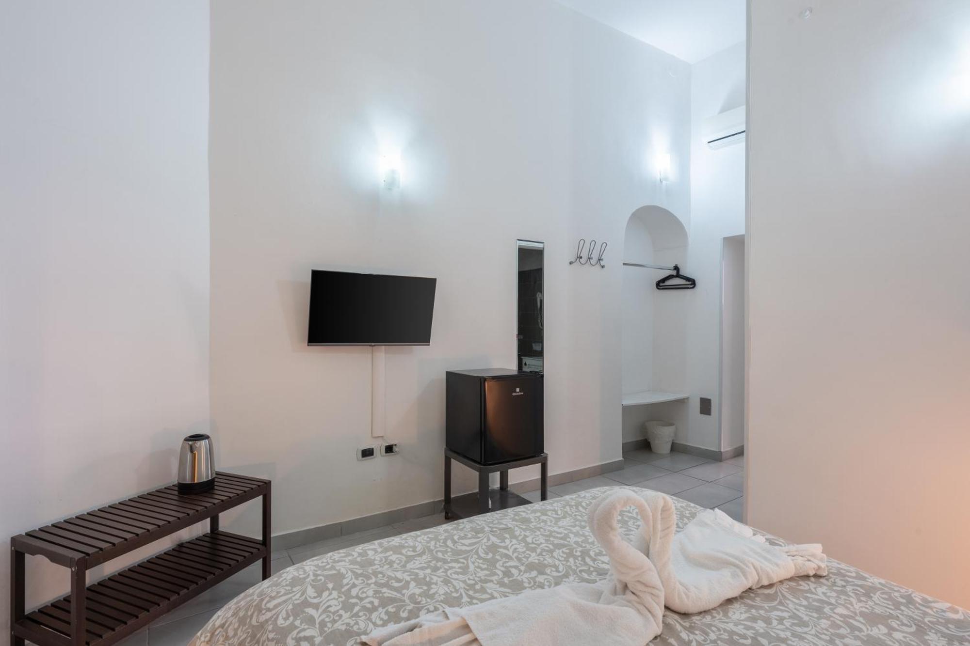 Nina Suites Неаполь Екстер'єр фото