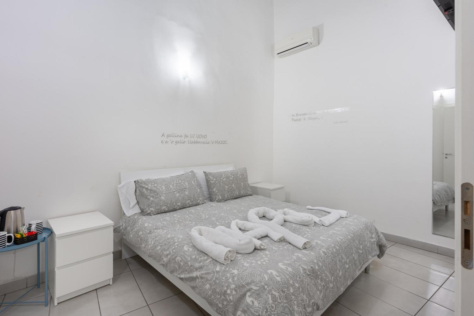 Nina Suites Неаполь Екстер'єр фото